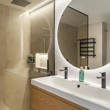 Whome Dream Unmatched Elegance And Comfort ליסבון